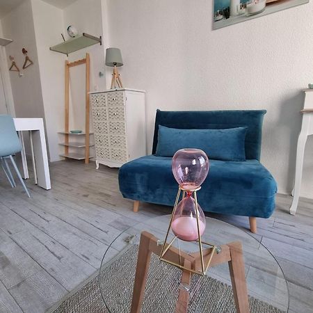 Studio In Front Of Marcel Proust Promenade Кабур Екстериор снимка